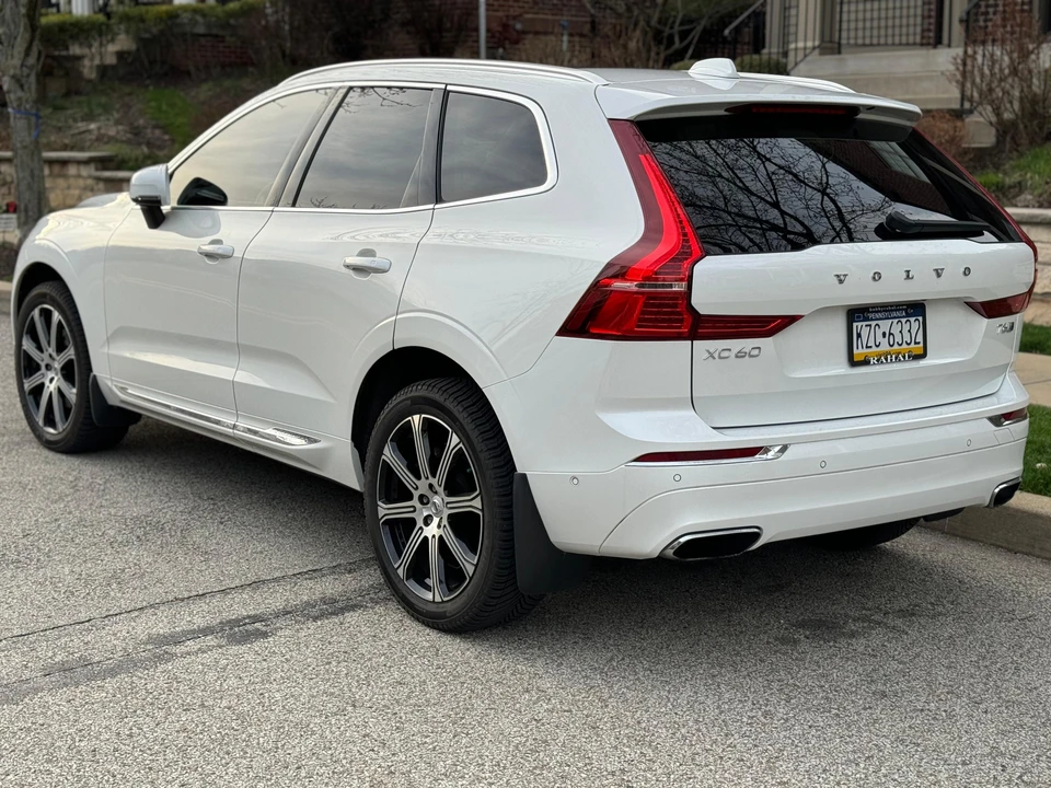 2019 Volvo XC60 2nd Gen - Image 9 of 31