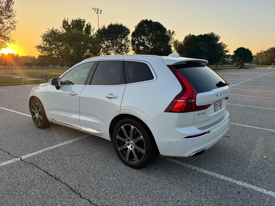 2019 Volvo XC60 2nd Gen - Image 18 of 31
