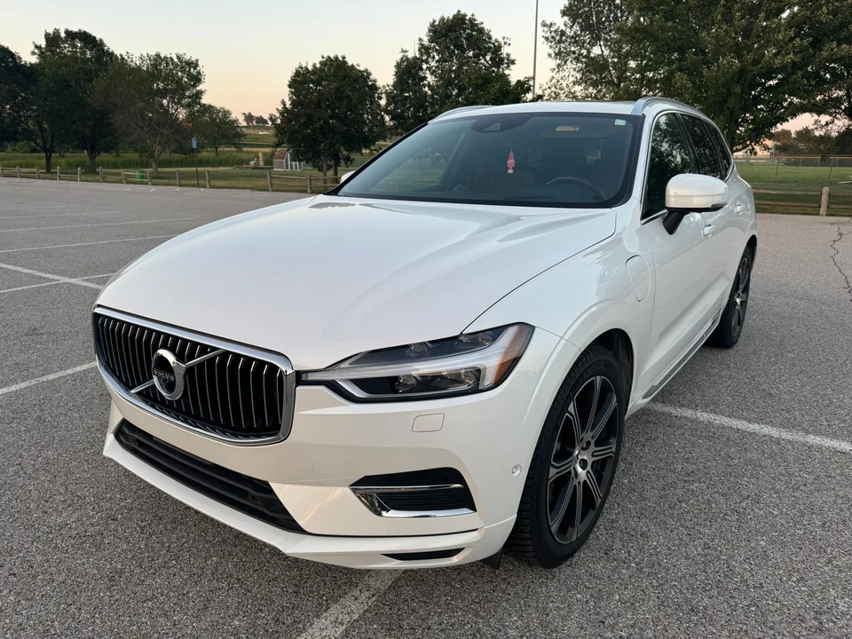 2019 Volvo XC60 2nd Gen - Image 12 of 31
