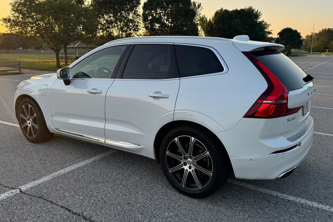 2019 Volvo XC60 2nd Gen - Image 17 of 31