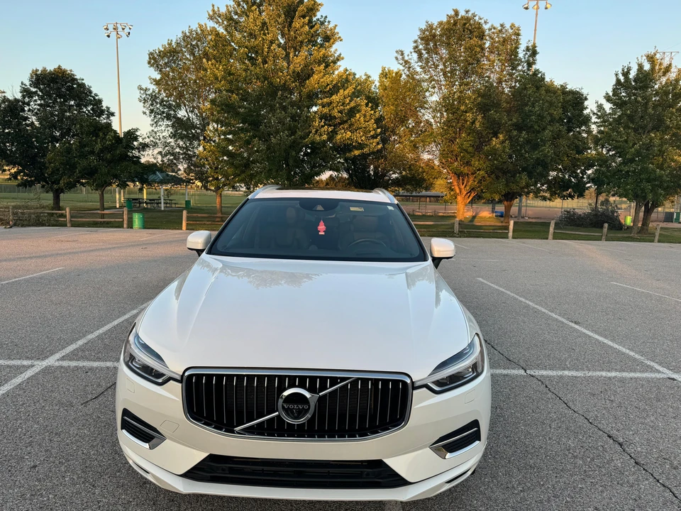 2019 Volvo XC60 2nd Gen - Image 10 of 31