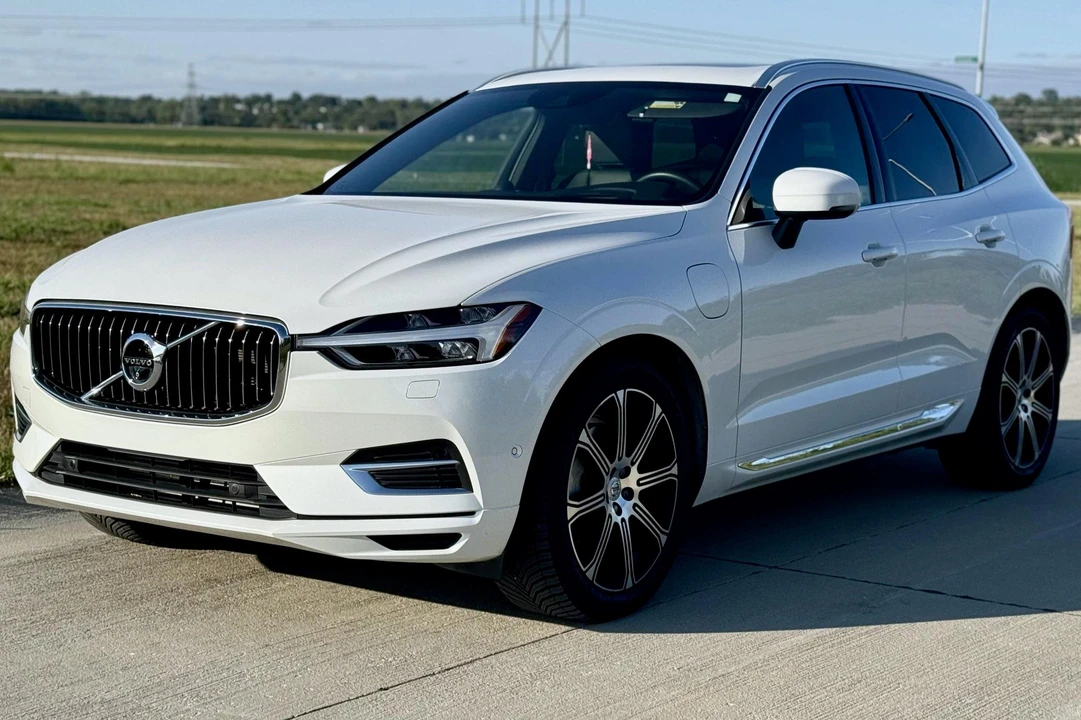 2019 Volvo XC60 2nd Gen - Image 3 of 31