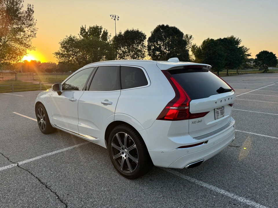 2019 Volvo XC60 2nd Gen - Image 19 of 31