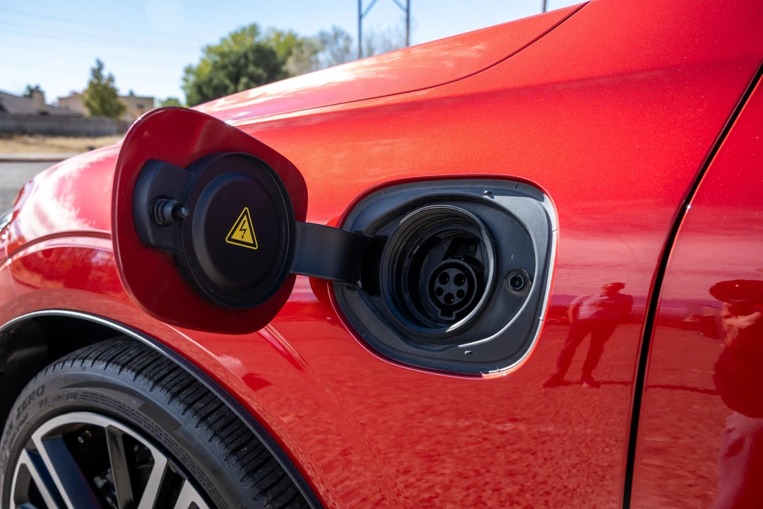 2019 Volvo XC60 2nd Gen - Image 12 of 31