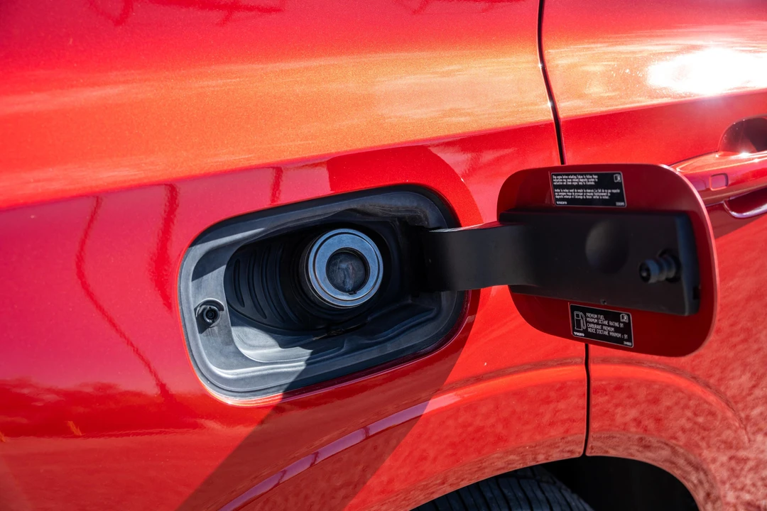 2019 Volvo XC60 2nd Gen - Image 18 of 31