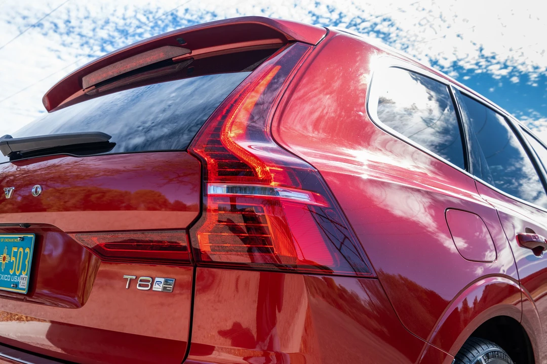 2019 Volvo XC60 2nd Gen - Image 17 of 31
