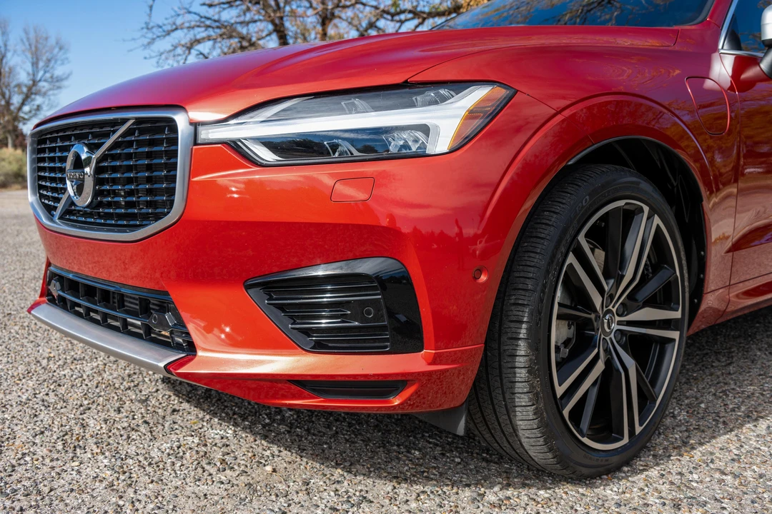 2019 Volvo XC60 2nd Gen - Image 11 of 31