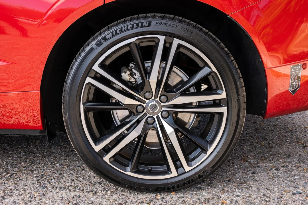 2019 Volvo XC60 2nd Gen - Image 28 of 31