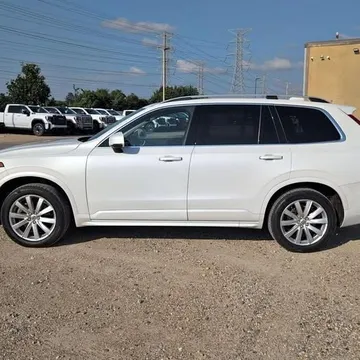 2019 Volvo XC90 Momentum