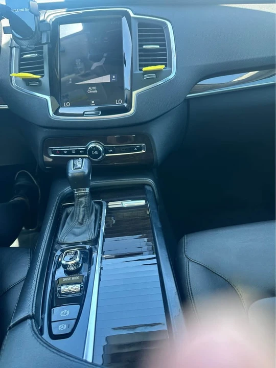 2019 Volvo XC90 2nd Gen - Image 9 of 10