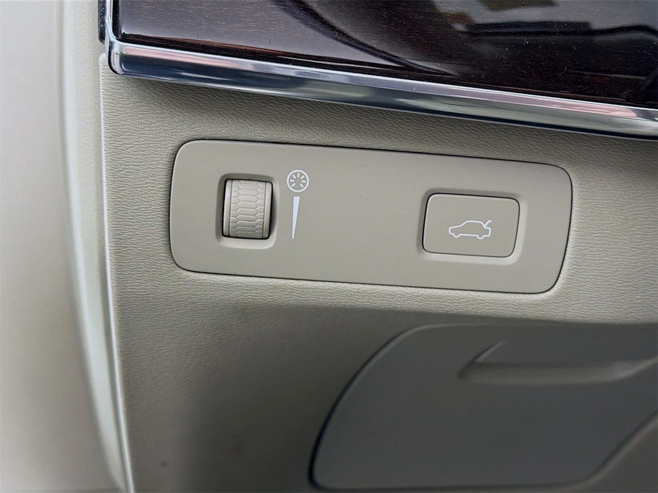 2019 Volvo XC90 2nd Gen - Image 11 of 12