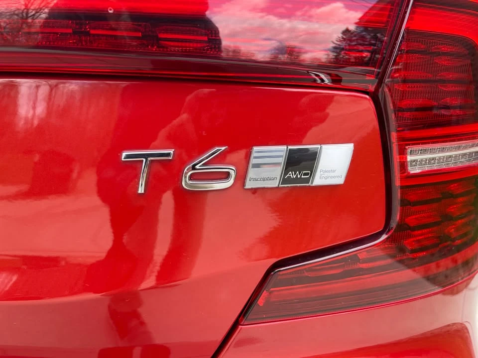 2019 Volvo S60 3rd Gen - Image 11 of 12