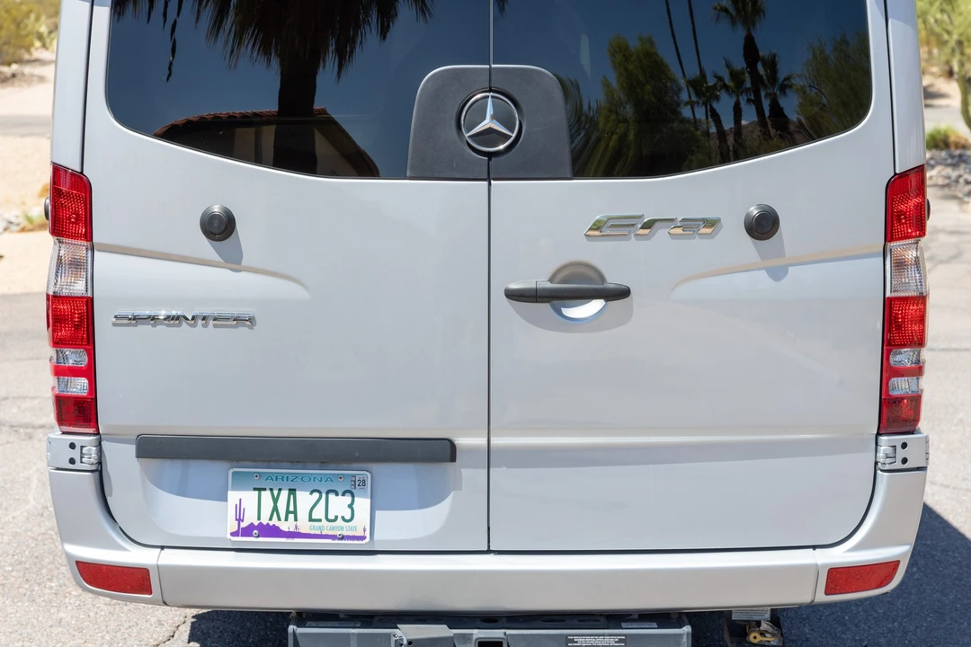 2019 Winnebago - Image 27 of 31