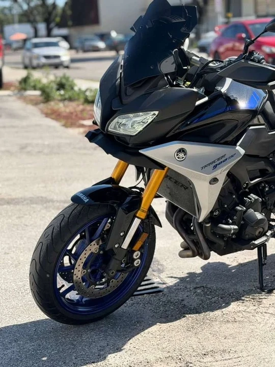 2019 Yamaha - Image 4 of 9