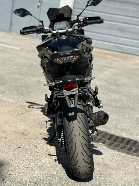 2019 Yamaha - Image 6 of 9