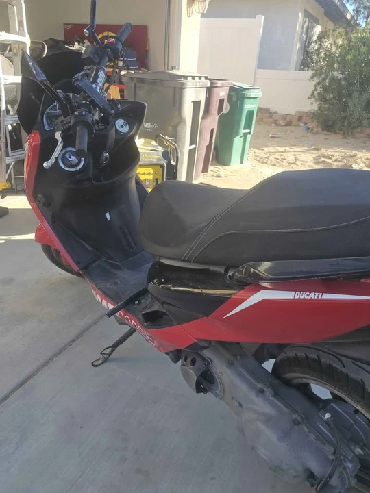 2019 Yamaha YZF - Image 2 of 5