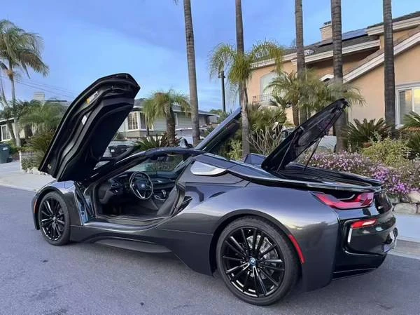 2019 BMW i8 - Image 2 of 9