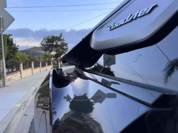 2019 BMW i8 - Image 7 of 8