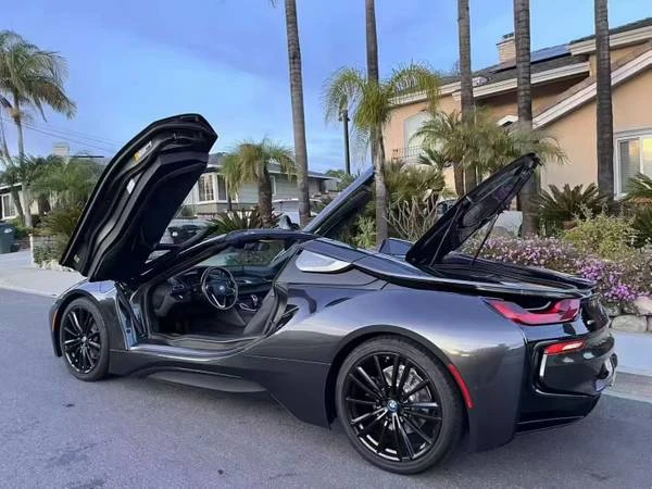 2019 BMW i8 - Image 2 of 8