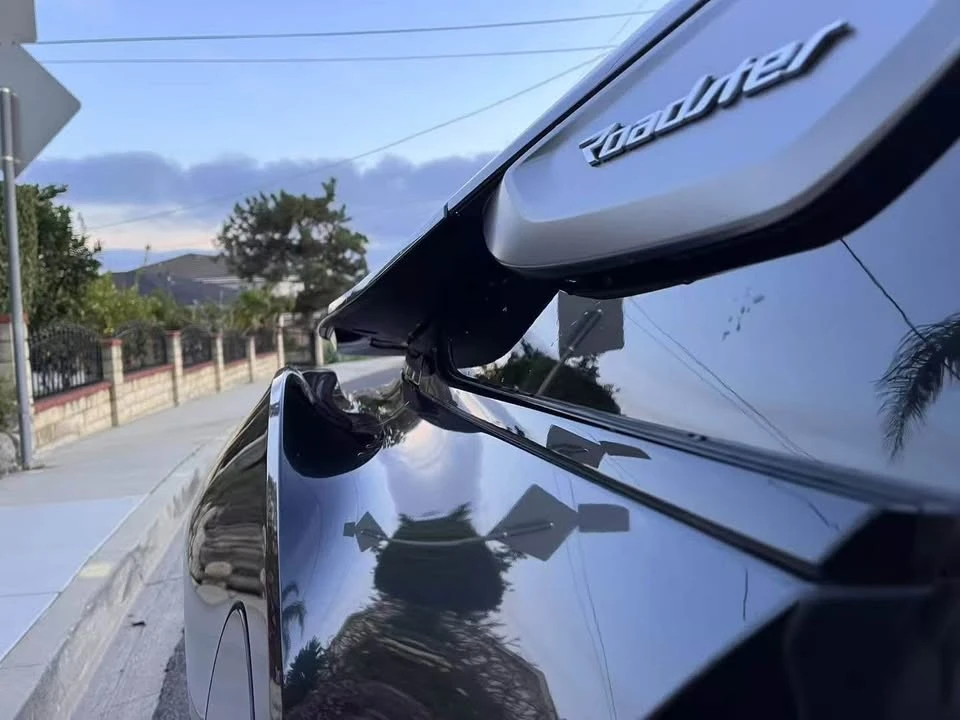 2019 BMW i8 - Image 8 of 9