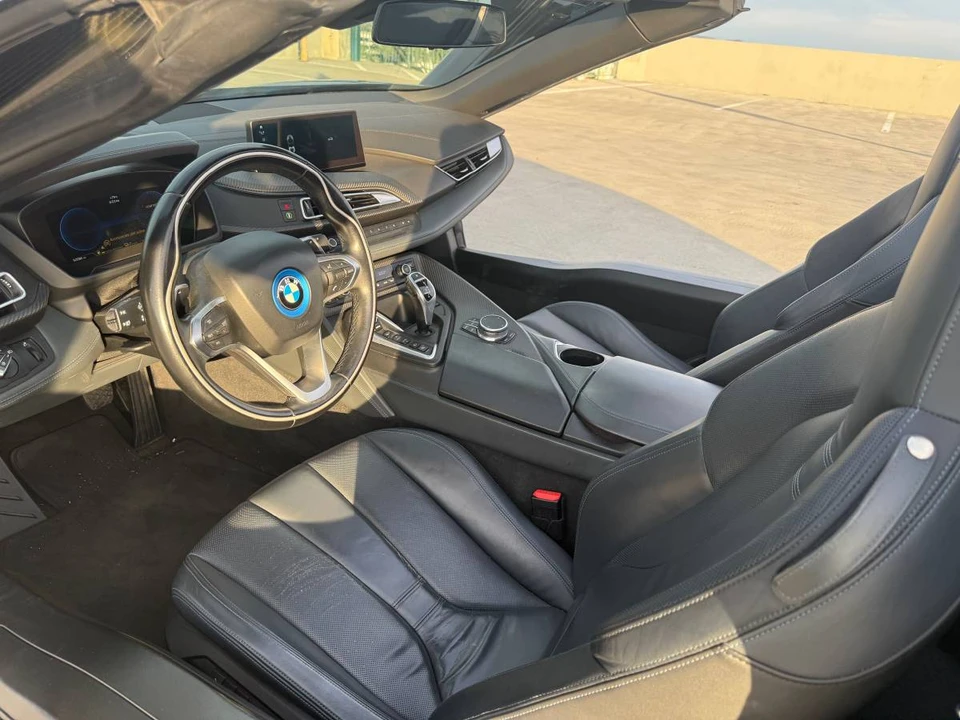 2019 BMW i8 - Image 3 of 5