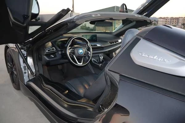 2019 BMW i8 - Image 4 of 9