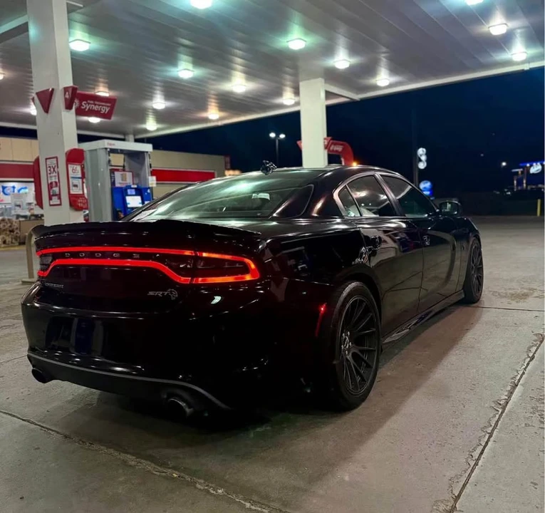 2019 Dodge Charger SRT Hellcat 7th Gen - Image 2 of 9