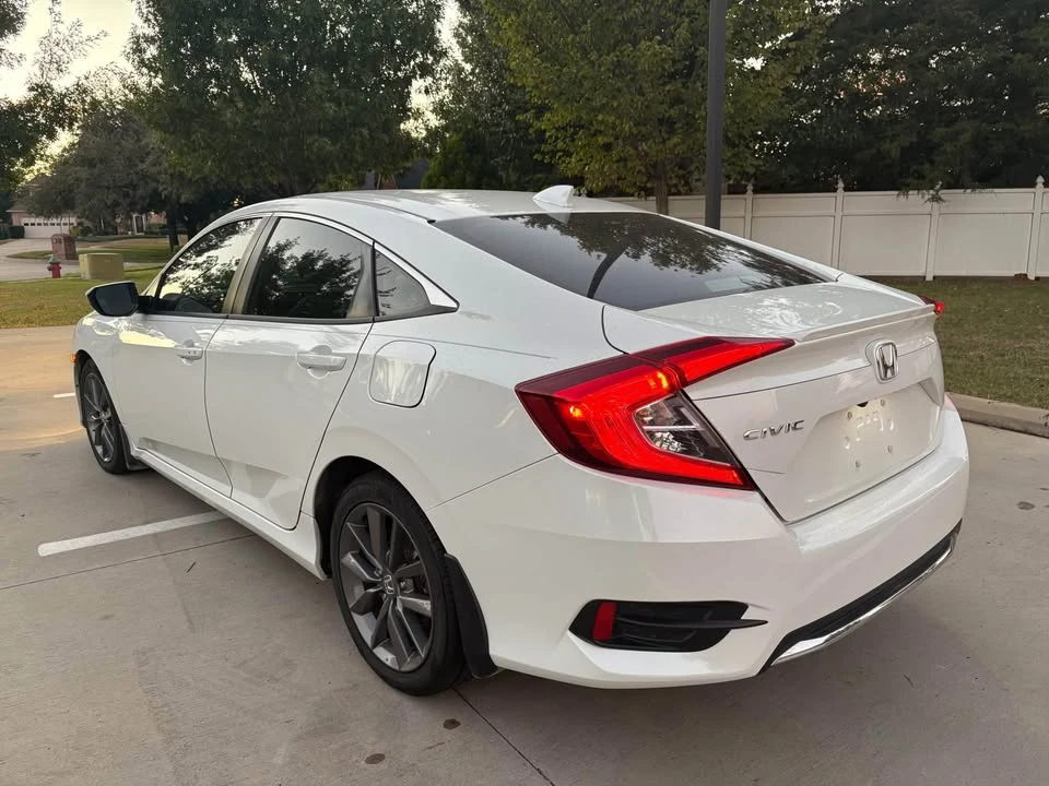 2019 Honda Civic 10th Gen - Image 2 of 8