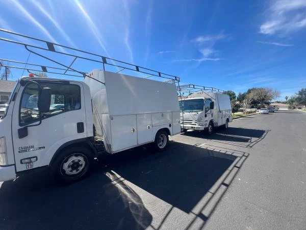 2019 Isuzu Elf - Image 9 of 11