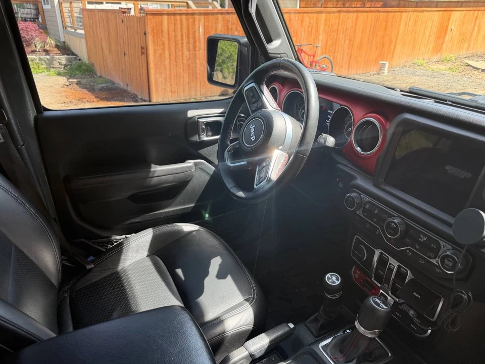 2019 Jeep JL Wrangler - Image 13 of 14