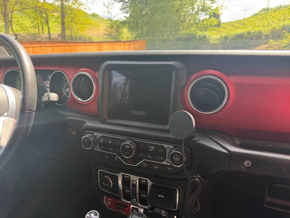 2019 Jeep JL Wrangler - Image 14 of 14