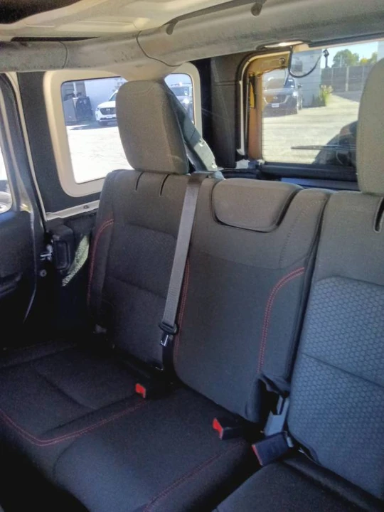 2019 Jeep JL Wrangler - Image 15 of 19