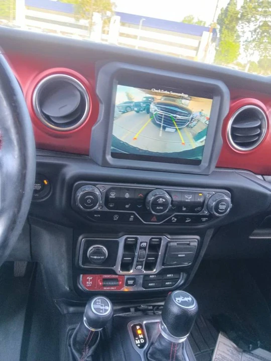 2019 Jeep JL Wrangler - Image 18 of 19