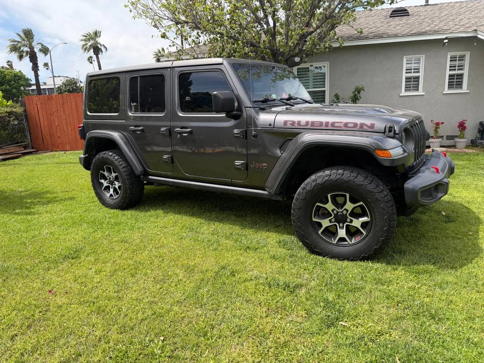 2019 Jeep JL Wrangler - Image 2 of 19