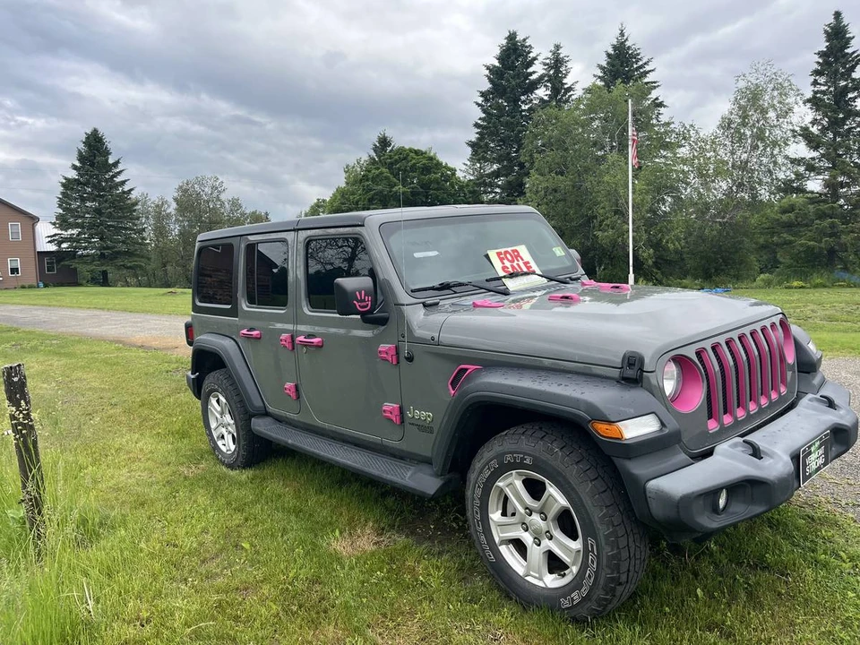 2019 Jeep JL Wrangler - Image 2 of 4