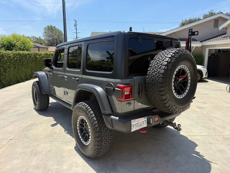 2019 Jeep JL Wrangler - Image 3 of 14