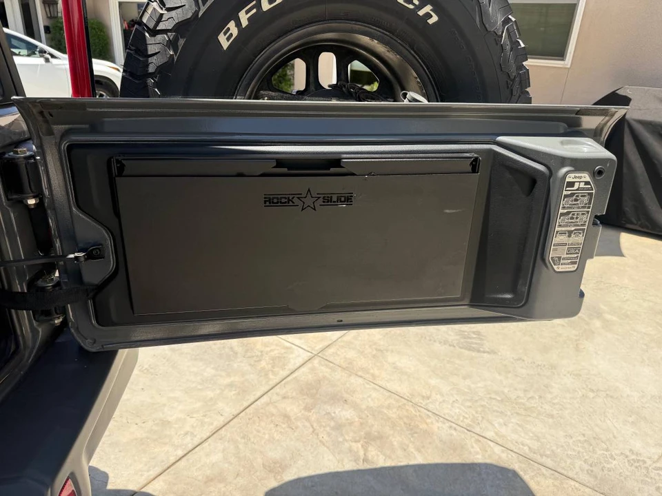 2019 Jeep JL Wrangler - Image 9 of 14