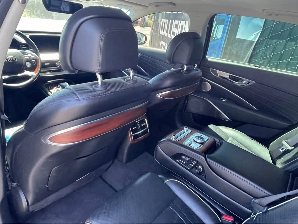 2019 Kia K900 - Image 9 of 9