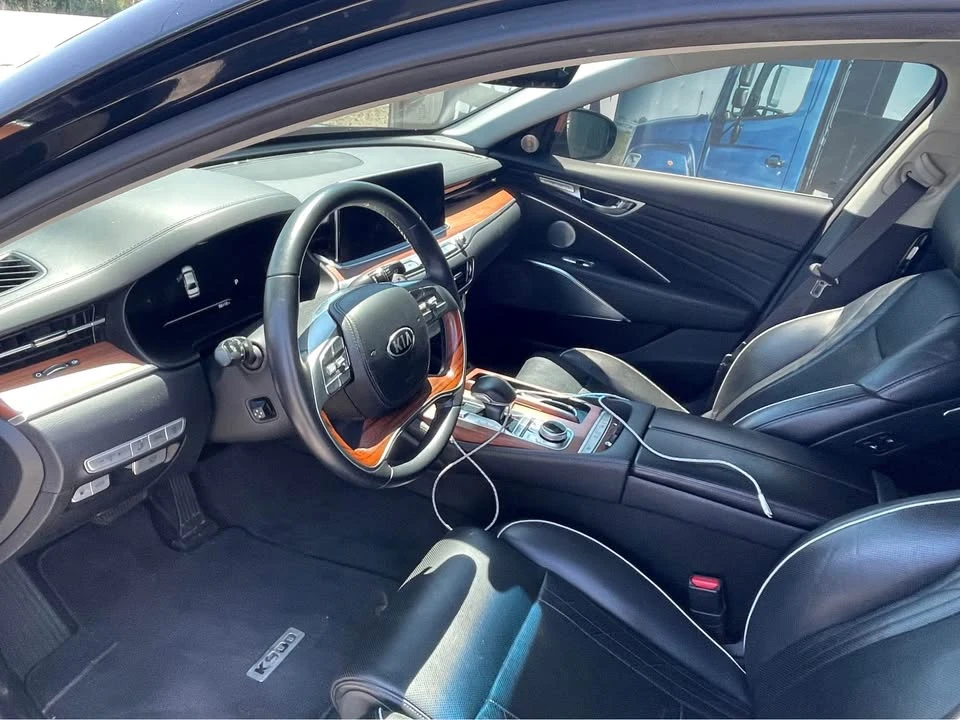 2019 Kia K900 - Image 4 of 9