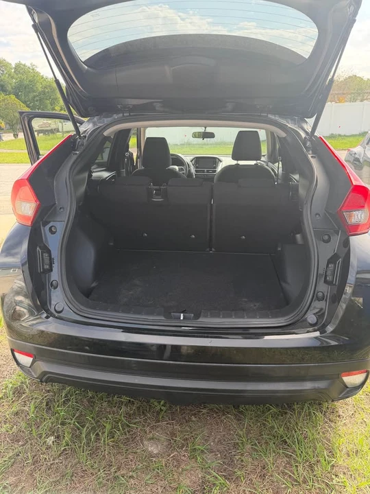 2019 Mitsubishi Eclipse Cross - Image 8 of 10