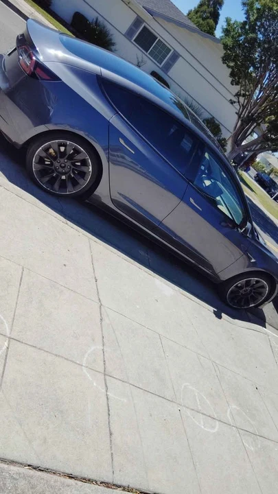 2019 Tesla Model 3 - Image 2 of 5