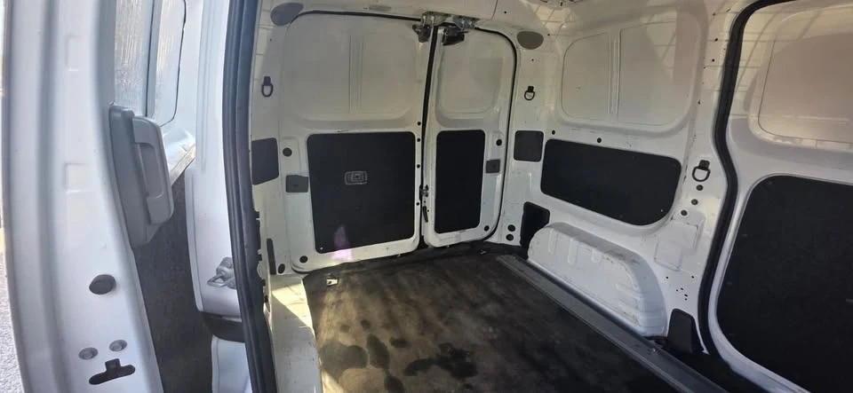2020 Nissan NV - Image 10 of 10