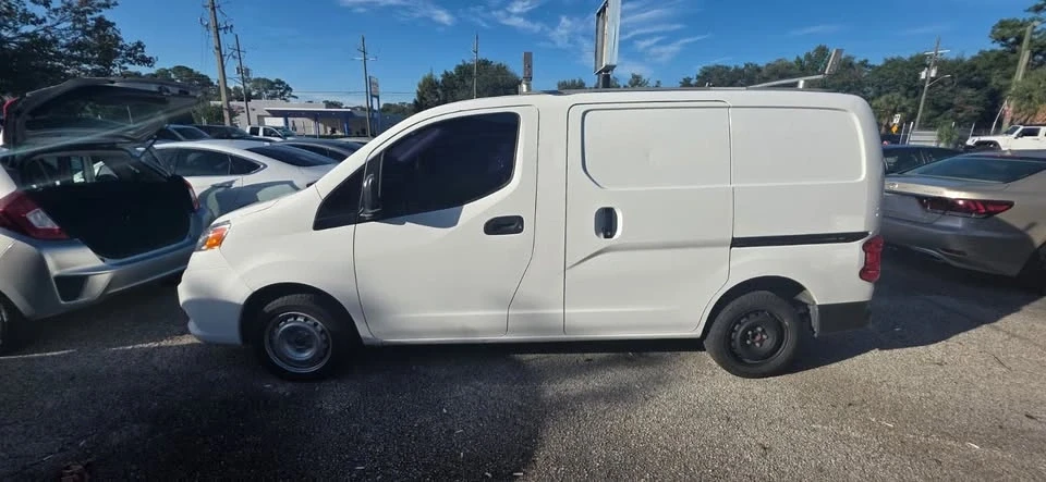 2020 Nissan NV - Image 6 of 10