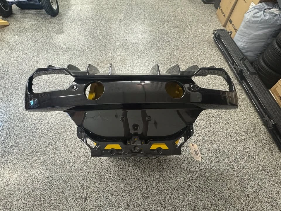 2020 Parts & Memorabilia Bodywork - Image 8 of 10