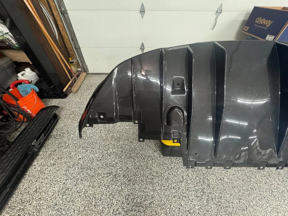 2020 Parts & Memorabilia Bodywork - Image 5 of 10
