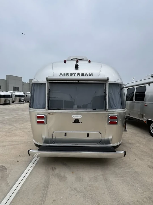 2020 Airstream - Image 2 of 9