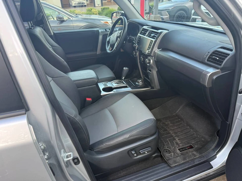 2020 Toyota 4Runner 5th Gen - Image 6 of 9