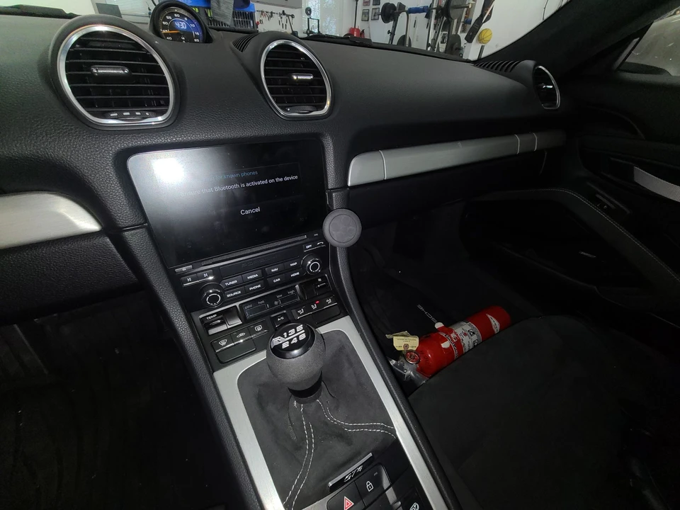 2020 Porsche 718 Cayman GT4 - Image 11 of 31