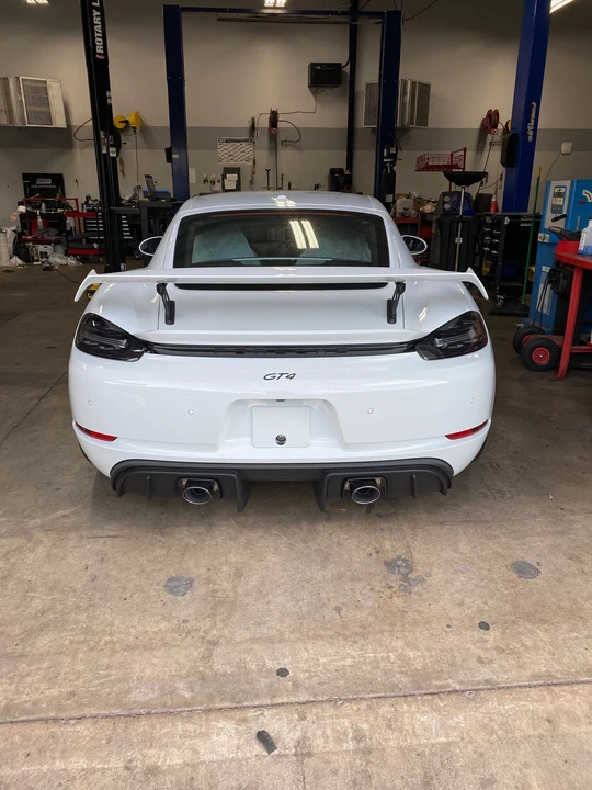 2020 Porsche 718 Cayman GT4 - Image 4 of 4