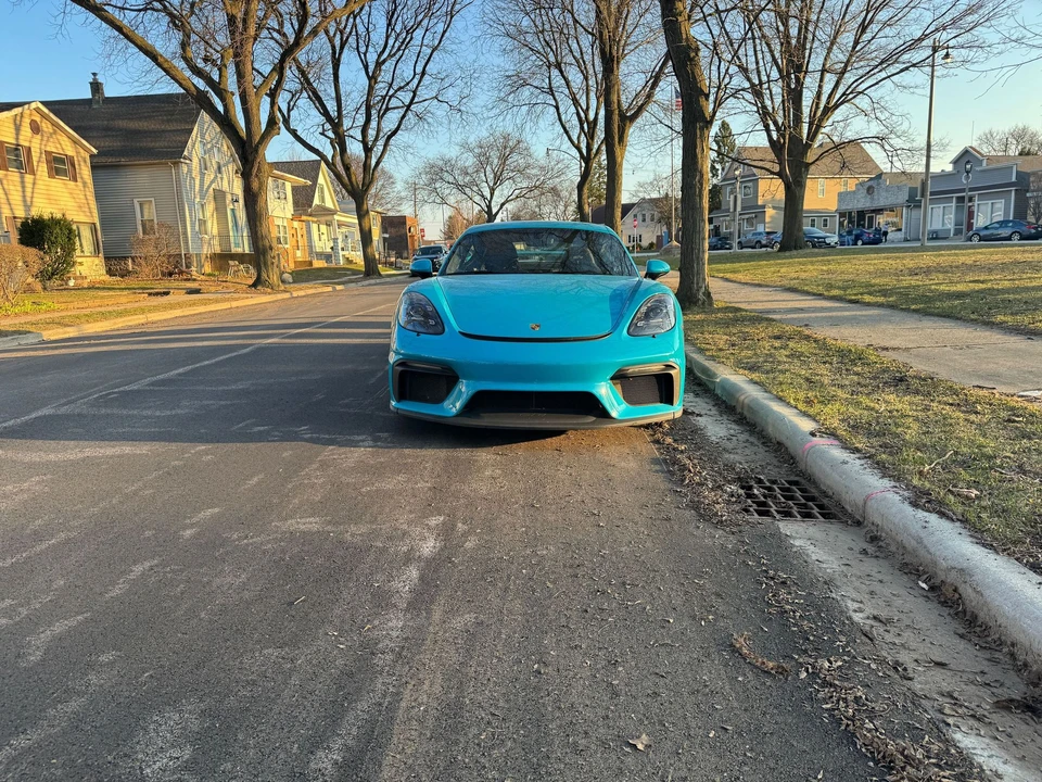 2020 Porsche 718 Cayman GT4 - Image 2 of 12